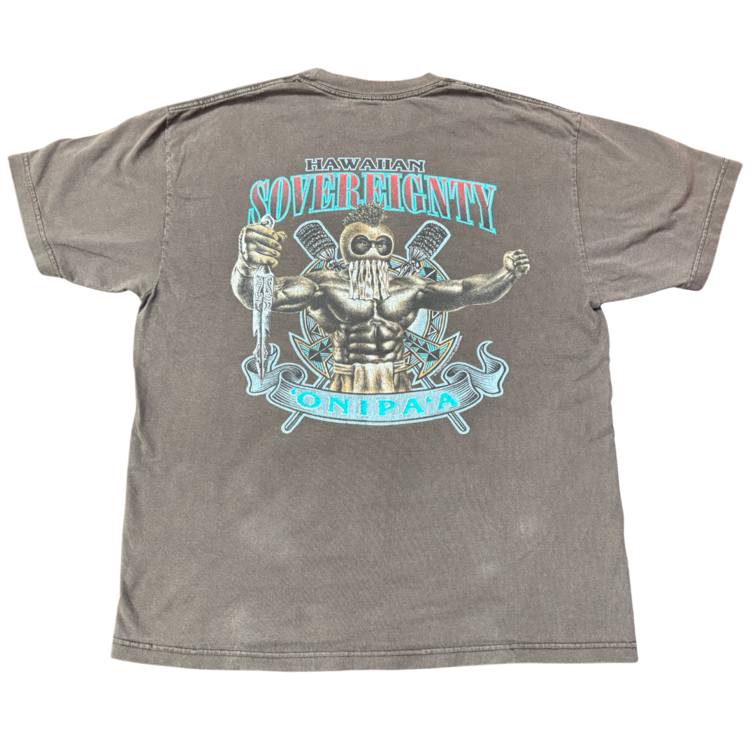【HAWAIIAN SOVEREIGNTY】ONIPA‘A Tシャツ｜ハワイ伝統×戦士グラフィック