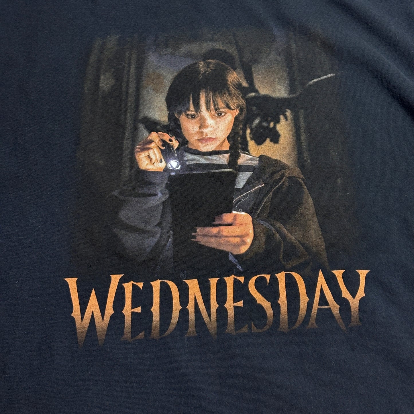 【Netflix「WEDNESDAY（ウェンズデー）」オフィシャル プリントTシャツ XL】7-109