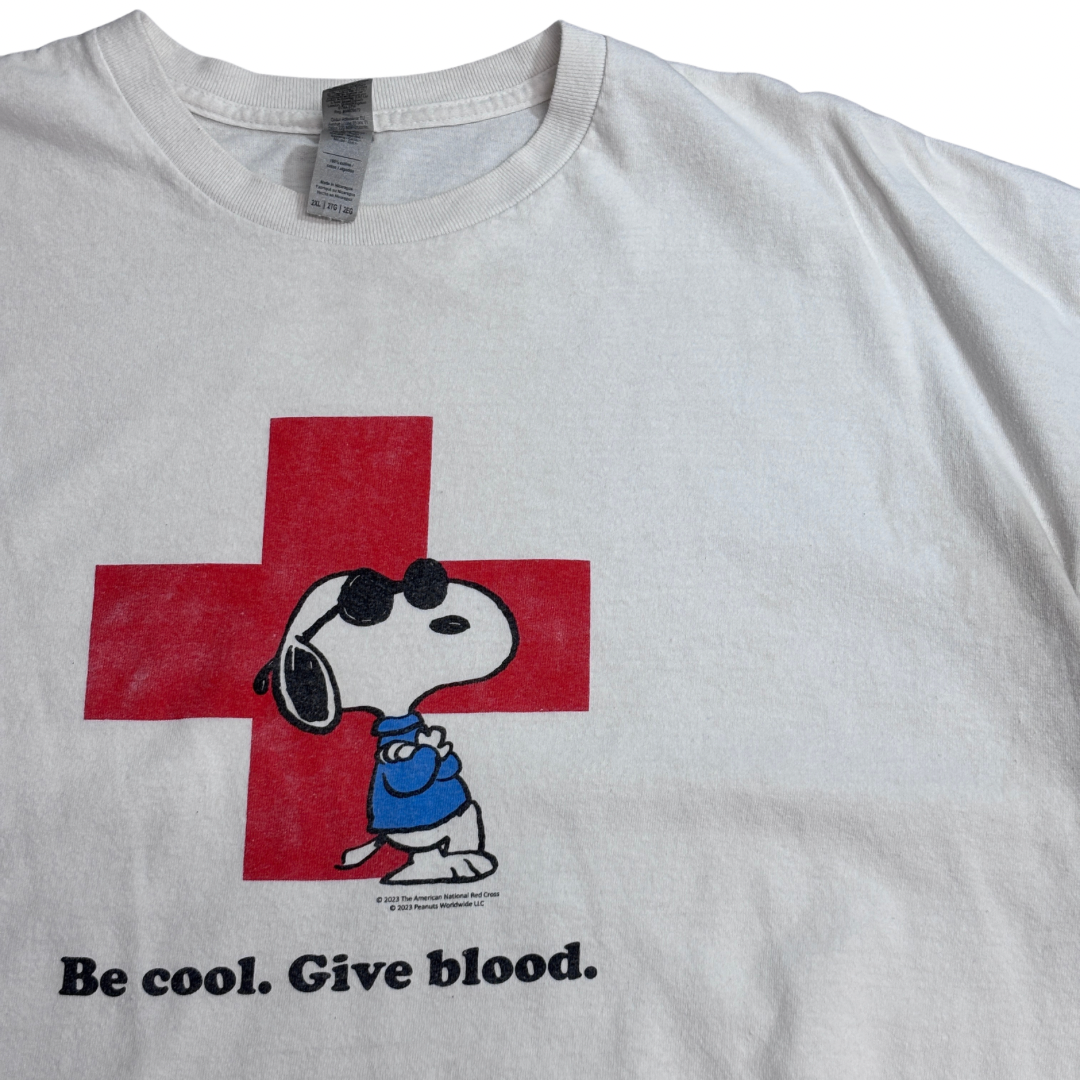 【2023 PEANUTS SNOOPY × American Red Cross Tシャツ】Be cool. Give blood. GILDAN Ultra Cotton ホワイト 2XL 古着/8-71