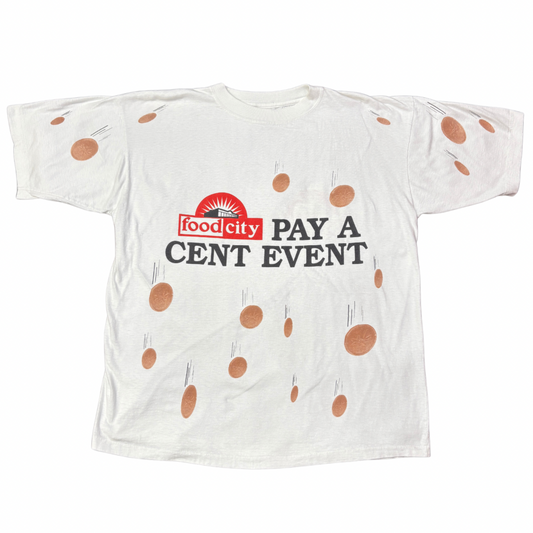 【ヴィンテージ風】Food City “Pay A Cent Event” 両面プリントTシャツ／ユニークペニーデザイン／USAカルチャー系・古着スタイルに◎