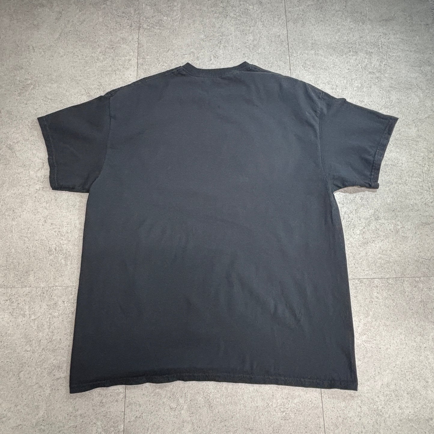 【Netflix「WEDNESDAY（ウェンズデー）」オフィシャル プリントTシャツ XL】7-109