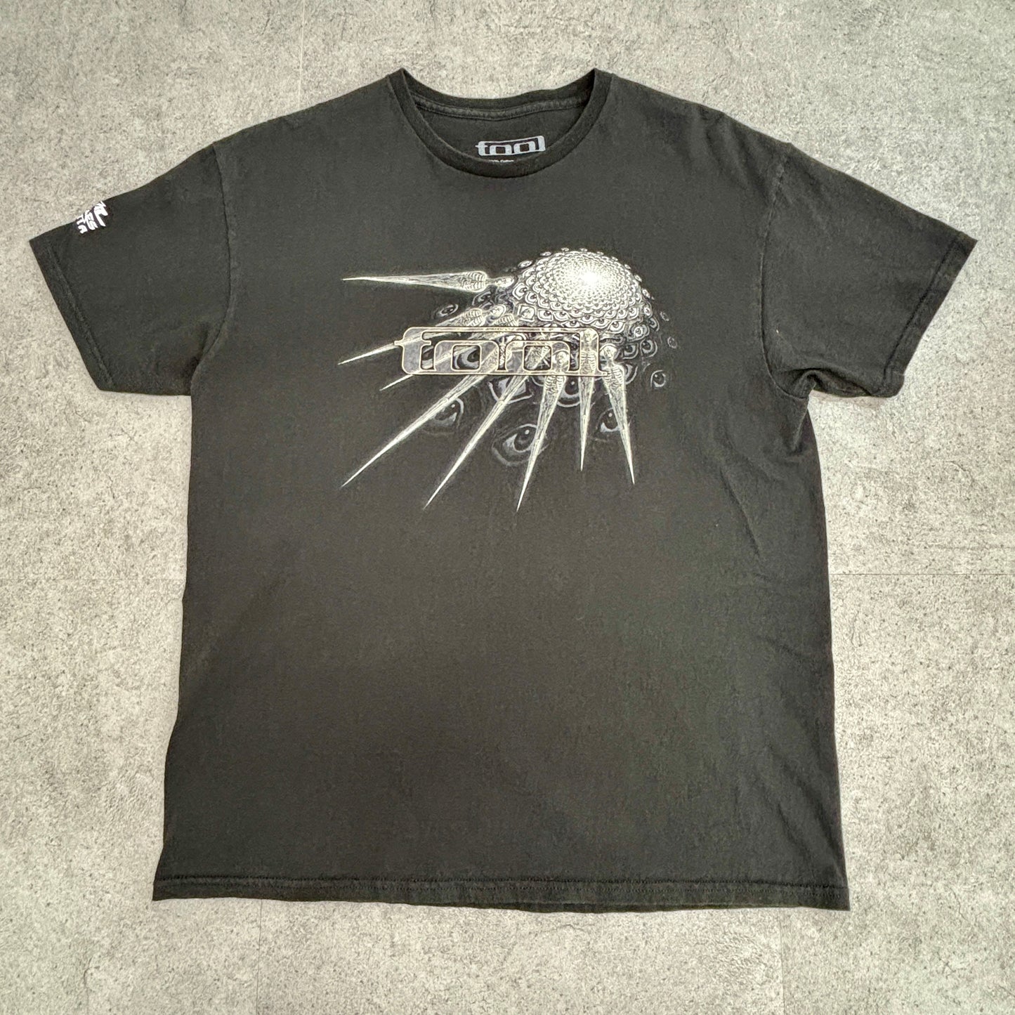 【バンドTシャツ】TOOL トゥール バンドTシャツ ロサンゼルス発 ストリートロックプリント ブラック Lサイズ