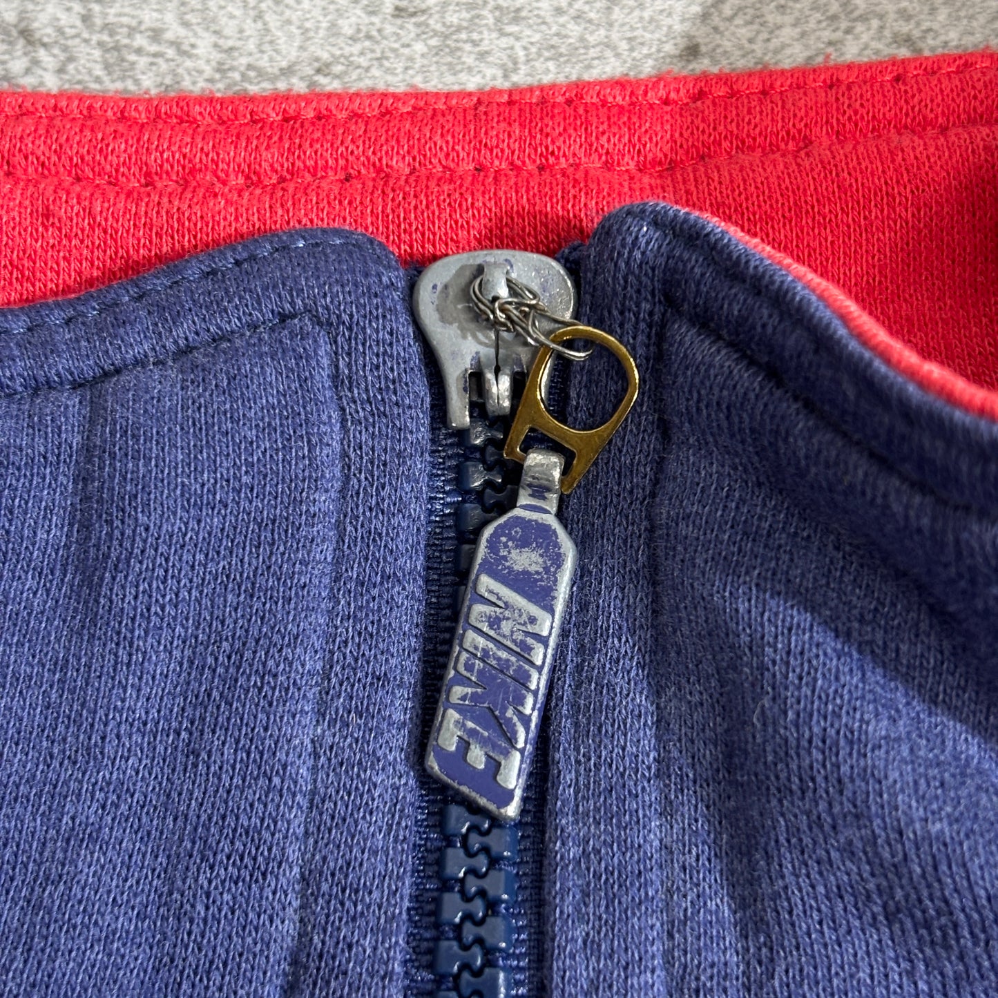 【90s NIKE】ヴィンテージ トラックジャケット ネイビー×レッド 切替デザイン スウェット素材 スポーツミックス ナイキ