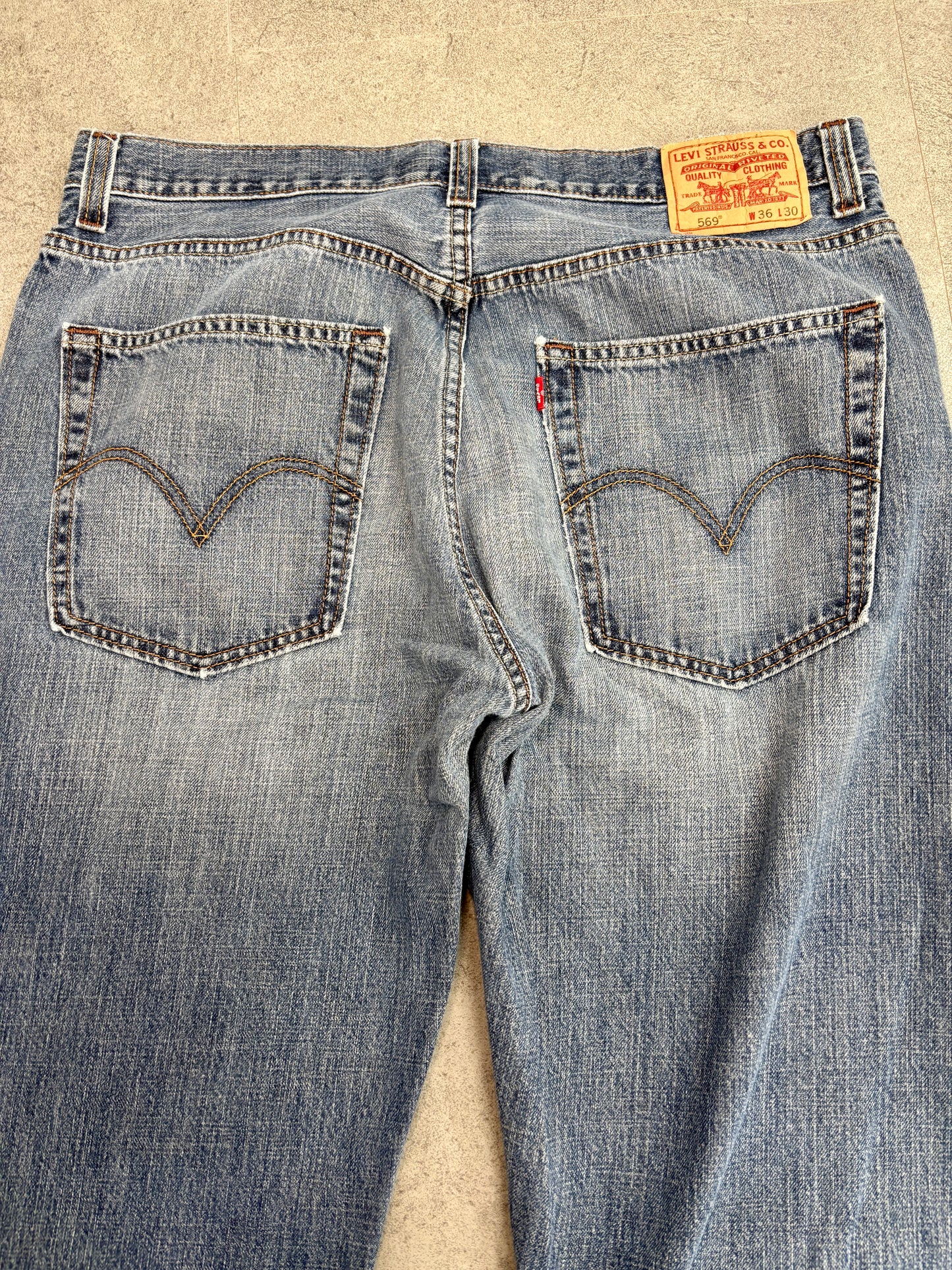 Levi’s 569® Loose Straight デニム W36 L30 レッドタブ ライトインディゴ ダメージ/ヒゲ/アタリ 00s ジップフライ