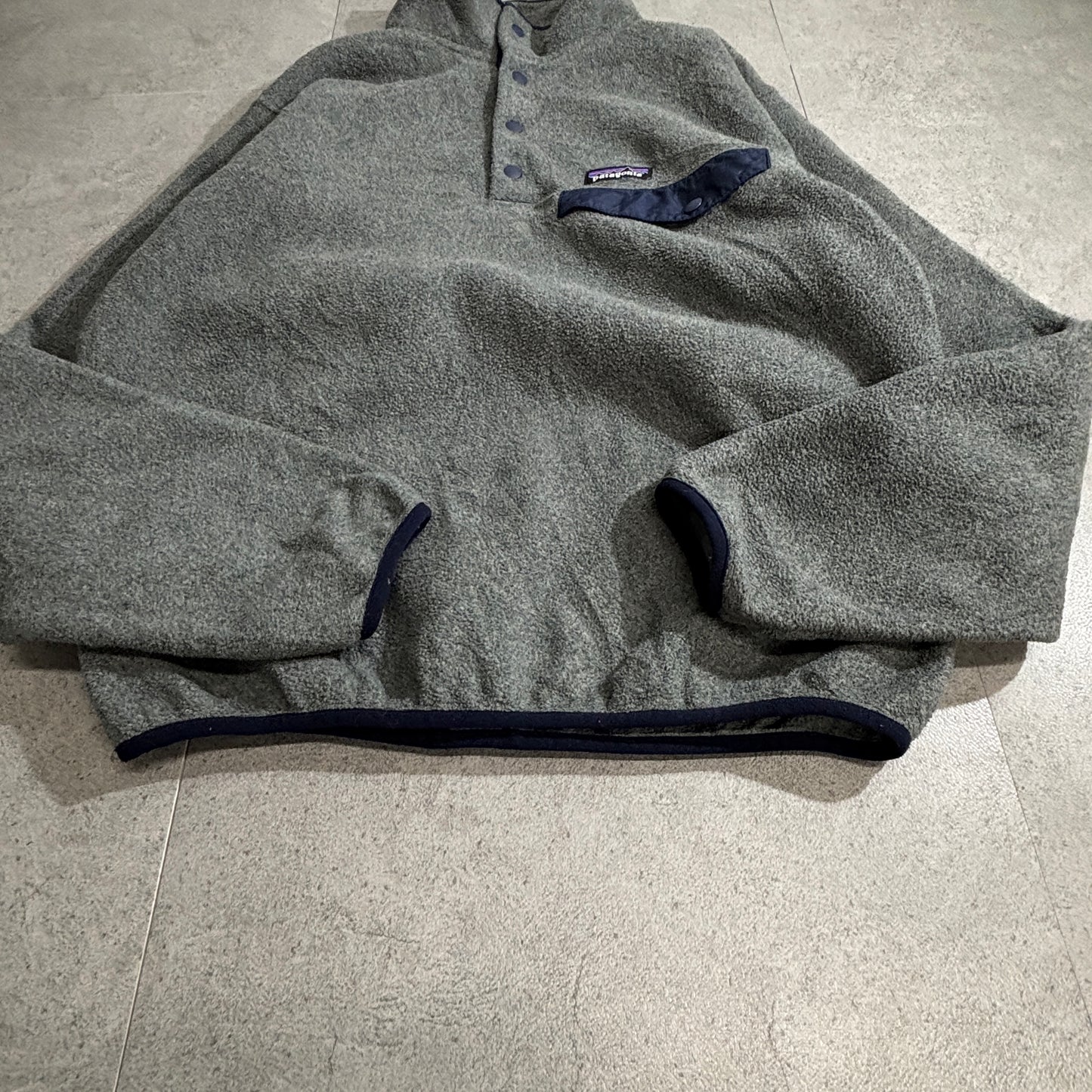 Patagonia SYNCHILLA スナップT フリース プルオーバー グレー×ネイビー Sサイズ 90s復刻風 ニカラグア製