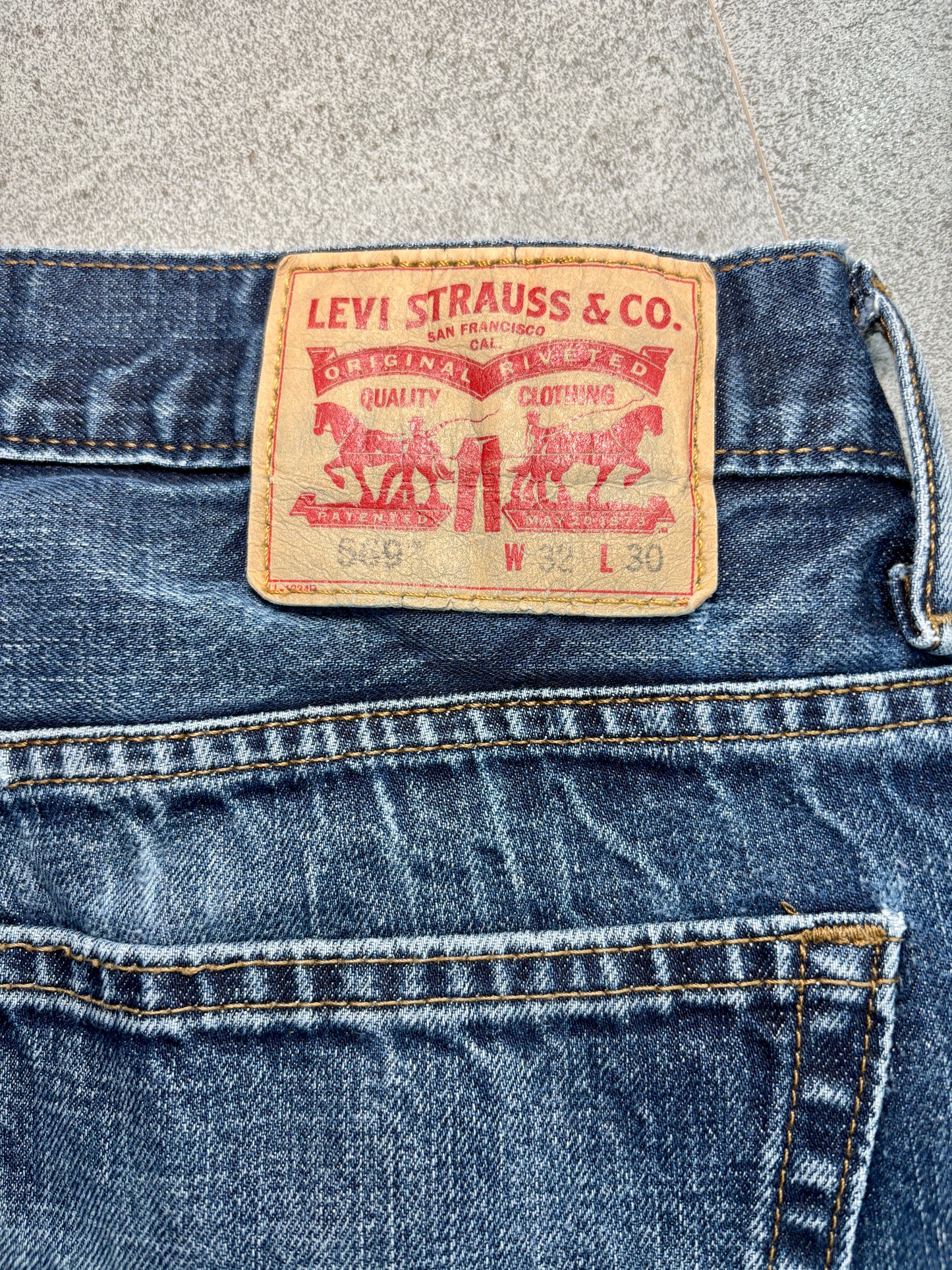 Levi’s 569 Loose Straight デニム W32 L30 レッドタブ 色落ち/ヒゲ/アタリ ジップフライ