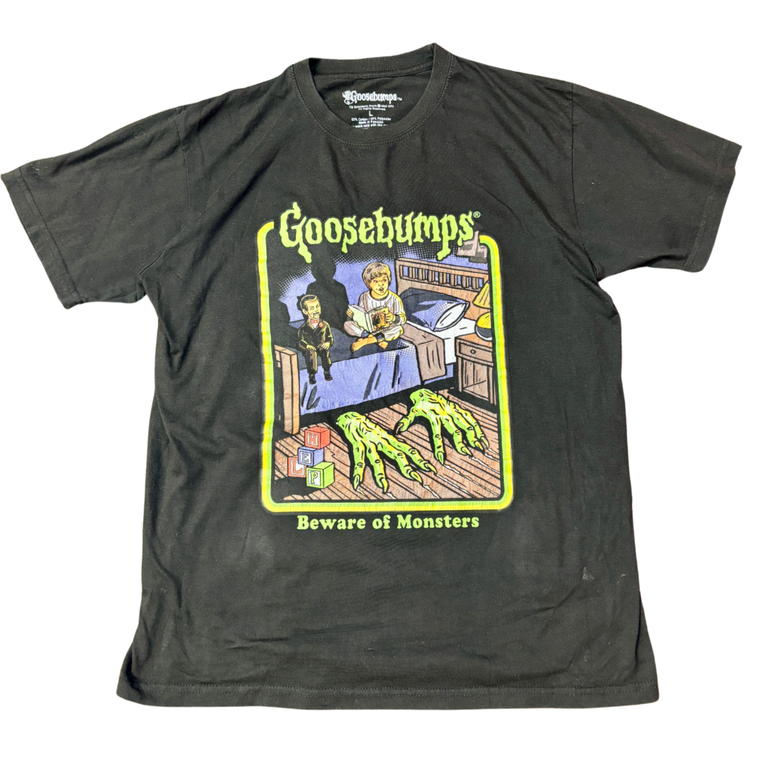 【90s ホラー】Goosebumps グースバンプス Tシャツ｜BEWARE OF MONSTERS レトロ怪奇アメコミ風